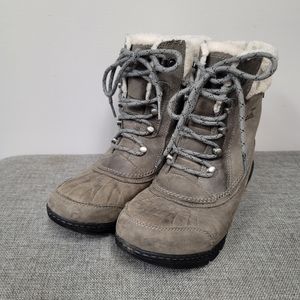 Sorel Size 8 Winter Boots
